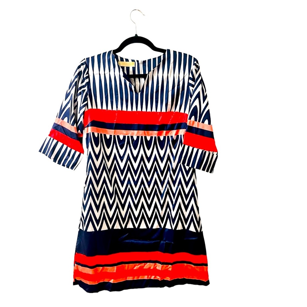 Shift dress 3/4 sleeve. Medium. Zipper. Polyester.